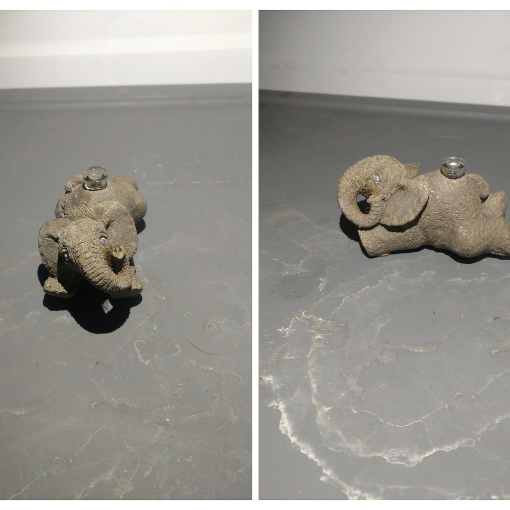 Collection items - Picture 6 of 6